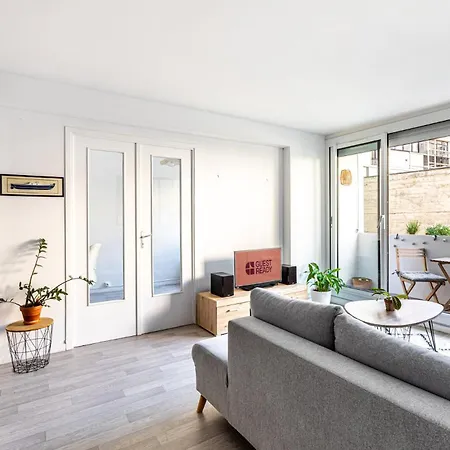 Guestready - A Charming, Bright Paris
